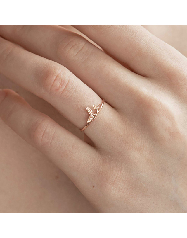 커플레인 고래꼬리 18K 여자 싱글반지 R18SW117 착용컷