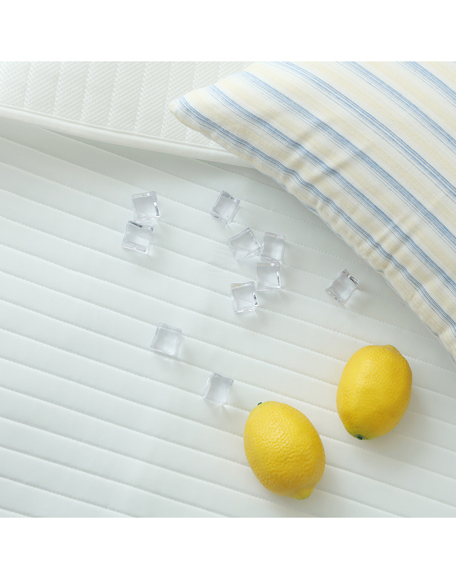 라이크리빙 에누아 쿨링 3D 에어매쉬매트 통풍 침대 메쉬 여름매트 2size 2colors 착용컷