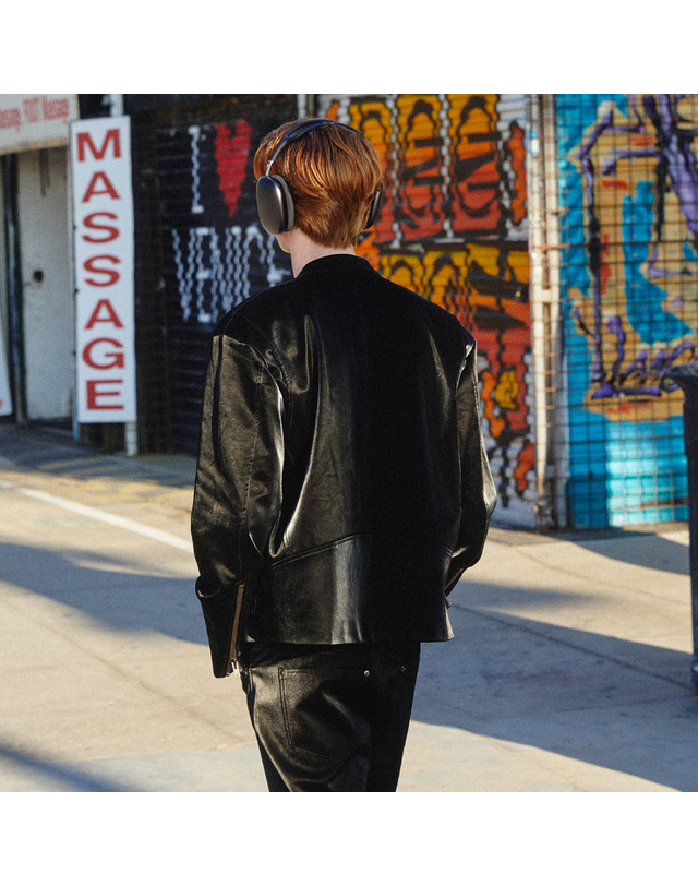제너럴아이디어 제너럴 아이디어 UNISEX 모터사이클 자켓 [BLACK] / SBC1U07001 착용컷