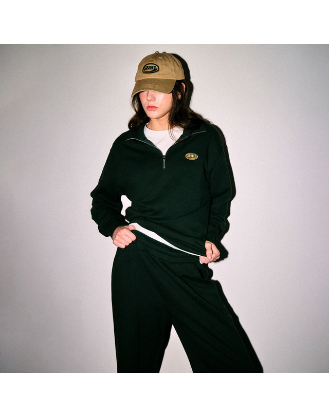 제너럴아이디어 제너럴 아이디어 UNISEX GNRL 하프 집업 스웨트 세트 [GREEN] / SBC3U02007SET 착용컷