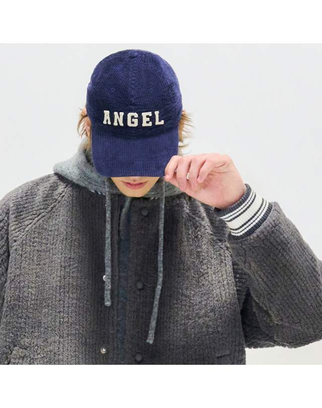 제너럴아이디어 제너럴 아이디어 UNISEX 엔젤 레터링 코듀로이 볼캡 [NAVY] / SBC4U91007 착용컷