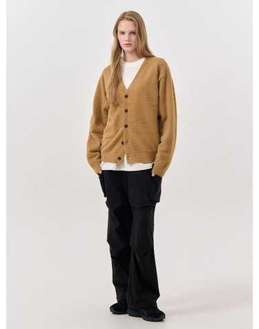 UNISEX 헤어리 브이넥 가디건 [BEIGE] / SBD4U04010-WOMAN