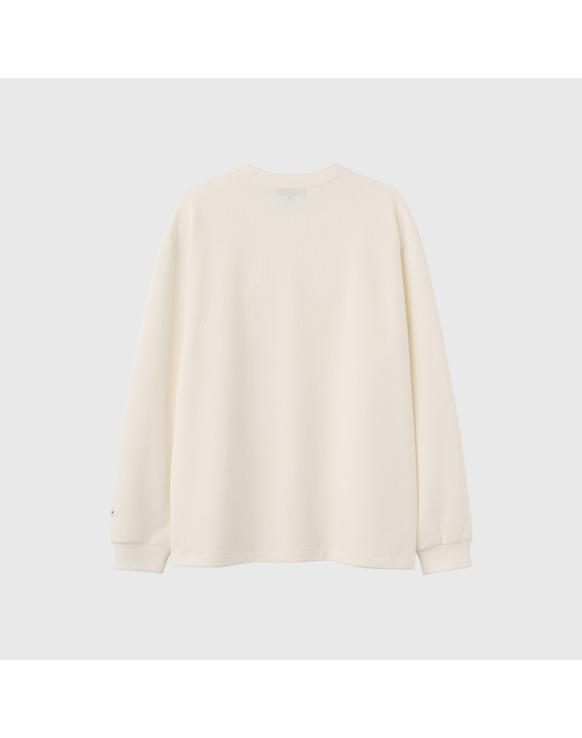 제너럴아이디어 제너럴 아이디어 UNISEX 베이직 사카리바 롱 슬리브 티 [WHITE] / SBD3U01007-WOMAN 착용컷