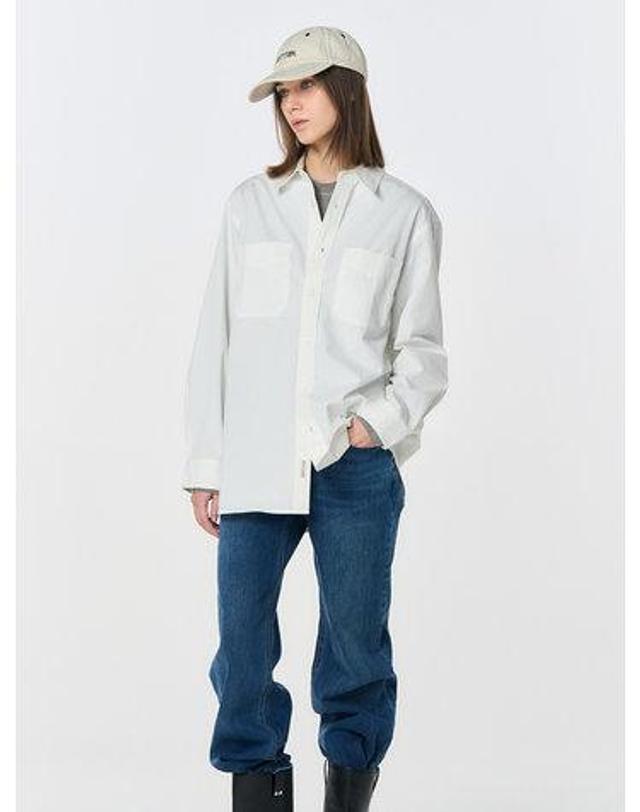 제너럴아이디어 제너럴 아이디어 UNISEX 워시드 워크 셔츠 [WHITE] / SBD4U03010-WOMAN 착용컷