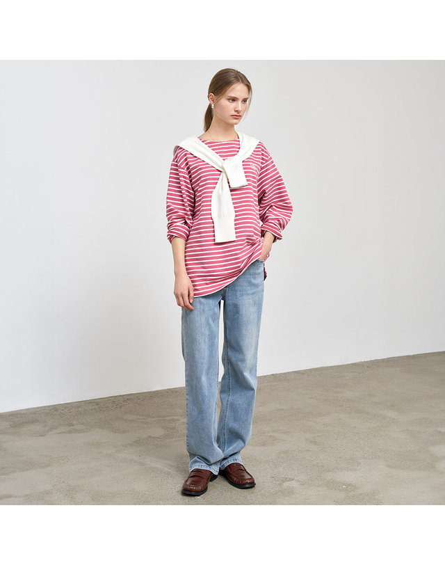 제너럴아이디어 제너럴 아이디어 UNISEX 롱슬리브 보더 티셔츠 [MAUVE PINK] / SBE1U01003-WOMAN 착용컷