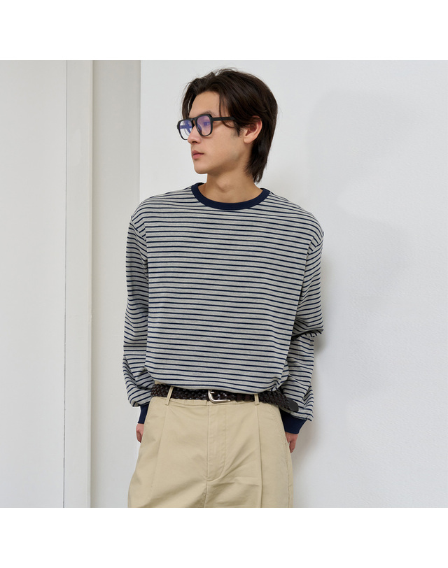 제너럴아이디어 제너럴 아이디어 UNISEX 베이직 스트라이프 롱 슬리브 티 [3COL] / SBE1U01005-MAN 착용컷