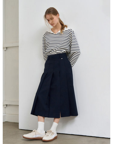 WOMAN 볼드 플리츠 롱스커트 [NAVY] / WBE1L13502