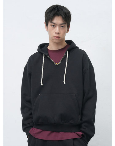 UNISEX 스티치 브이넥 스웻 후드티 [BLACK] / SBE4U51013-MAN