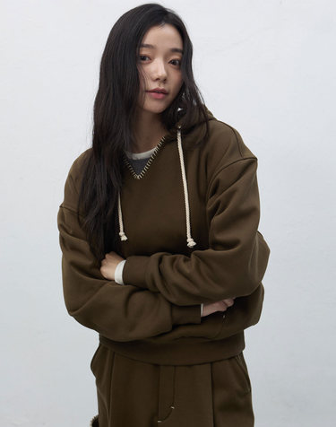 UNISEX 스티치 브이넥 스웻 후드티 [3COL] / SBE4U51013-WOMAN