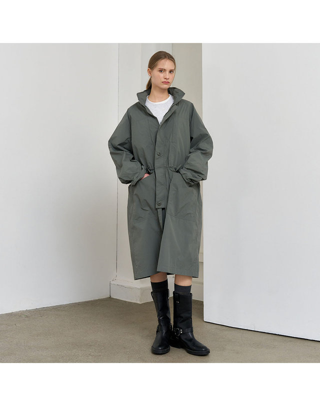 제너럴아이디어 제너럴 아이디어 UNISEX 유틸리티 롱 사파리 점퍼 [3COL] / SBE1U07003-WOMAN 착용컷