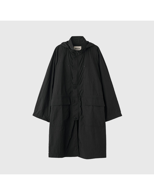 제너럴아이디어 제너럴 아이디어 UNISEX 유틸리티 롱 사파리 점퍼 [BLACK] / SBE1U07003-WOMAN 착용컷
