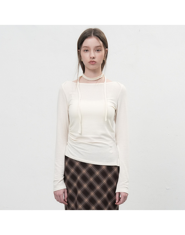 제너럴아이디어 제너럴 아이디어 WOMAN 스카프 레이어드 보트넥 셔링 티셔츠 [IVORY] / WBE3L01506 착용컷