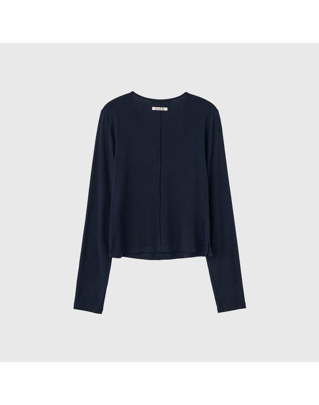 제너럴아이디어 제너럴 아이디어 WOMAN 소프트 라운드넥 핀턱 티셔츠 [NAVY] / WBE3L01507 착용컷