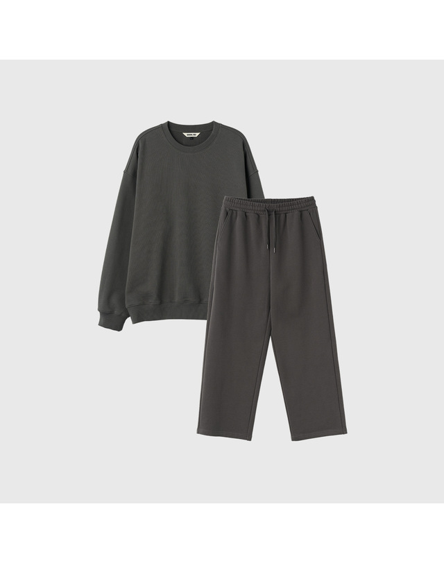 제너럴아이디어 제너럴 아이디어 UNISEX 코튼 로고 루즈핏 맨투맨 세트 [CHARCOAL] / SBE3U51003SET-WOMAN 착용컷