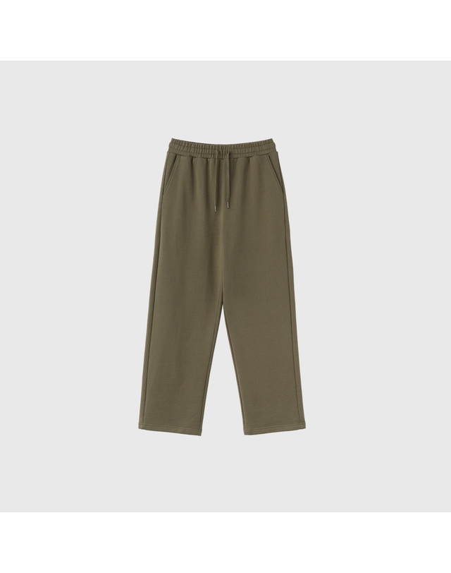 제너럴아이디어 제너럴 아이디어 UNISEX 코튼 로고 와이드 밴딩 팬츠 [KHAKI] / SBE3U52003-MAN 착용컷