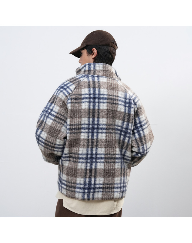제너럴아이디어 제너럴 아이디어 UNISEX 웜 체크 플리스 집업 점퍼 [NAVY] / SBE3U07013-MAN 착용컷