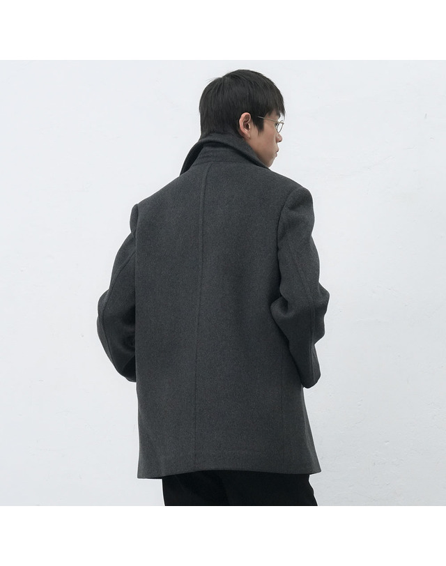 제너럴아이디어 제너럴 아이디어 MAN 울 블렌디드 더블 피코트 [CHARCOAL] / SBE4M10015 착용컷