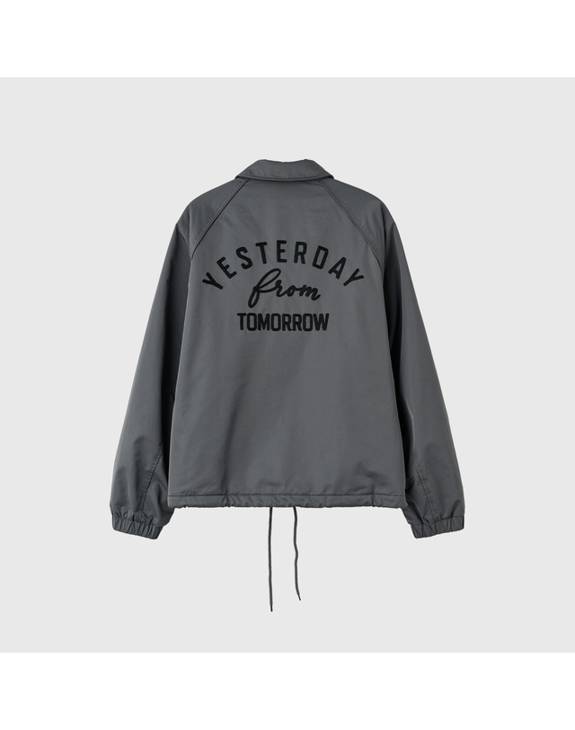 제너럴아이디어 제너럴 아이디어 UNISEX 플리스 라이닝 코치 자켓 [CHARCOAL] / SBE3U07005-MAN 착용컷
