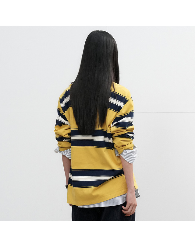 제너럴아이디어 제너럴 아이디어 UNISEX 클래식 볼드 스트라이프 럭비 티셔츠 [VINTAGE YELLOW] / SBE3U01005-WOMAN 착용컷