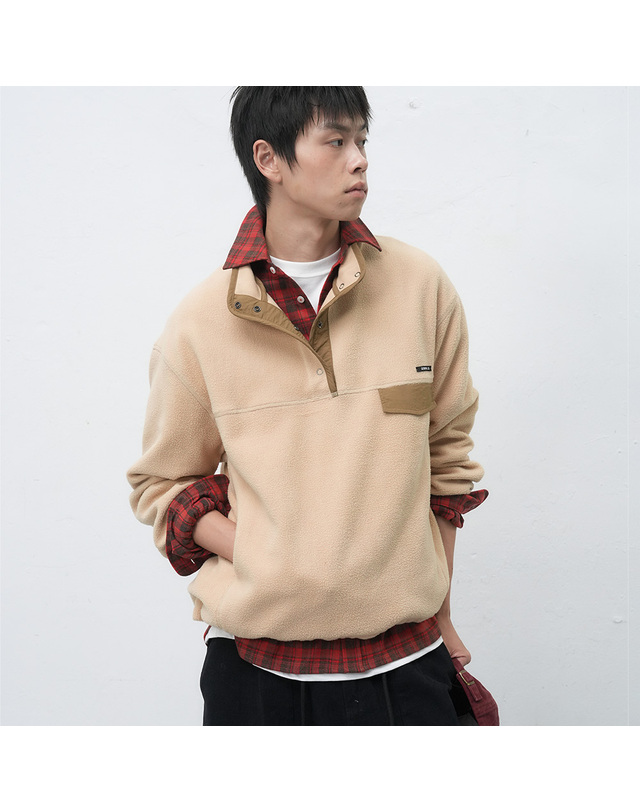 제너럴아이디어 제너럴 아이디어 UNISEX 소프트 하이넥 플리스 아노락 [3COL] / SBE4U02010-MAN 착용컷