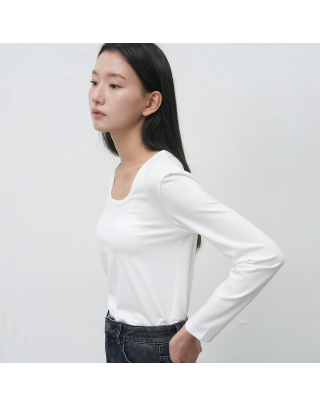 제너럴아이디어 제너럴 아이디어 WOMAN 히트젯 히트 U넥 티셔츠 [WHITE] / WBE4L01516 착용컷