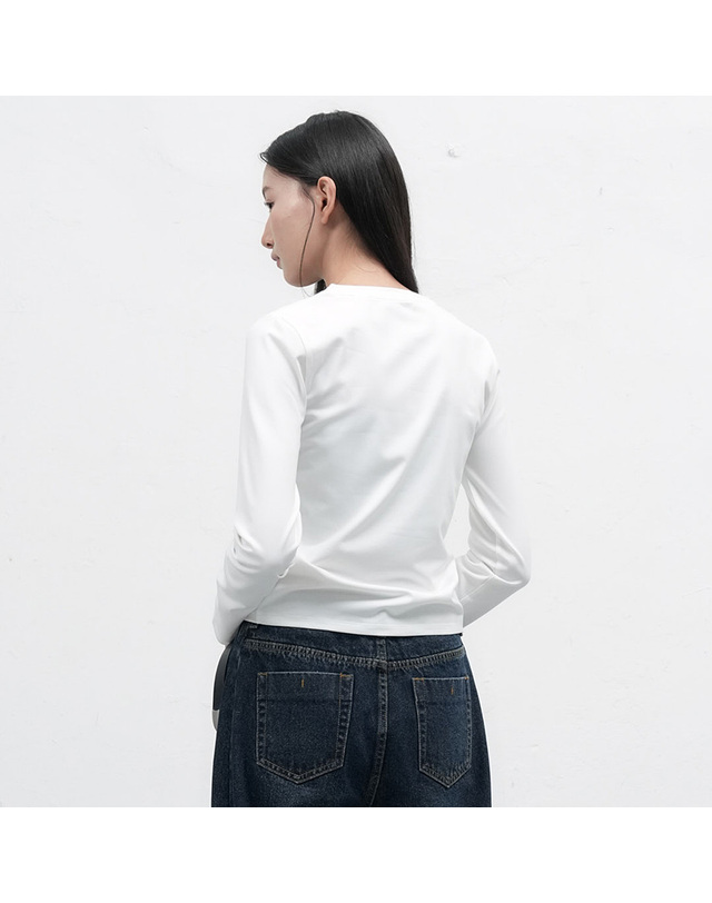 제너럴아이디어 제너럴 아이디어 WOMAN 히트젯 라운드넥 티셔츠 [WHITE] / WBE4L01515 착용컷