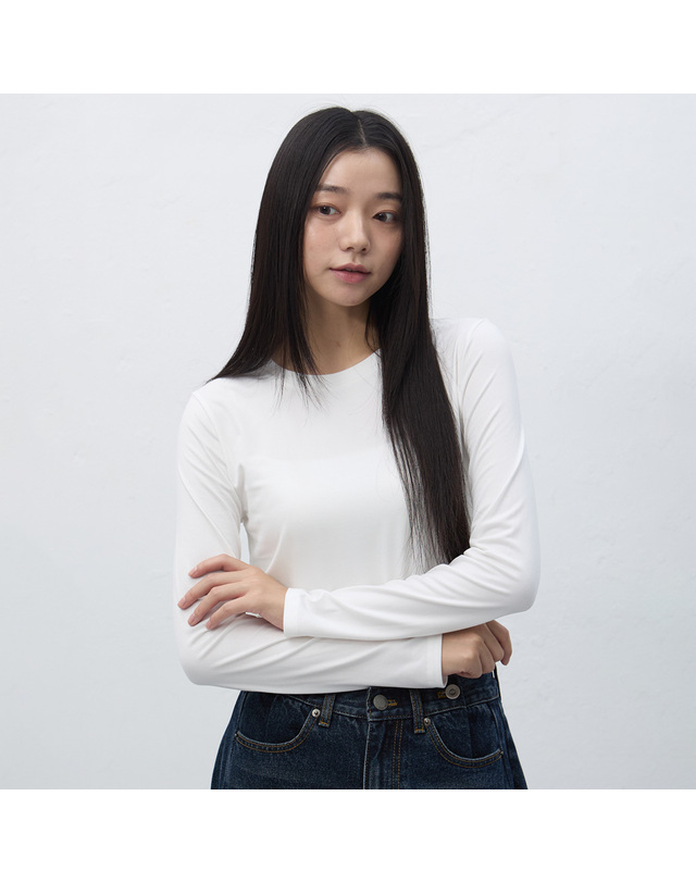 제너럴아이디어 제너럴 아이디어 WOMAN 히트젯 라운드넥 티셔츠 [WHITE] / WBE4L01515 착용컷