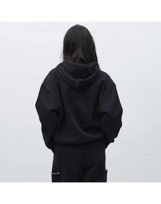 제너럴아이디어 제너럴 아이디어 UNISEX 스티치 브이넥 스웻 후드티 [BLACK] / SBE4U51013-WOMAN 착용컷