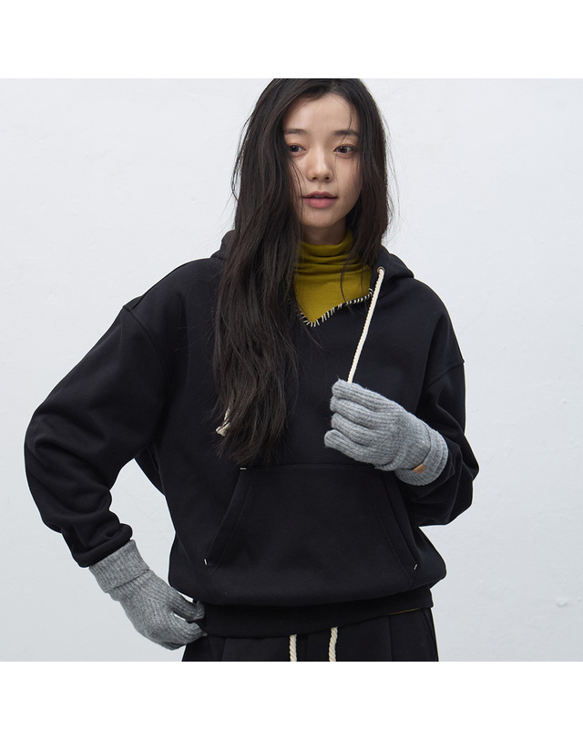 제너럴아이디어 제너럴 아이디어 UNISEX 스티치 스웻 후드 세트 [3COL] / SBE4U51013SET-WOMAN 착용컷