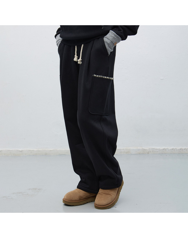 제너럴아이디어 제너럴 아이디어 UNISEX 스티치 스웻 후드 세트 [3COL] / SBE4U51013SET-WOMAN 착용컷