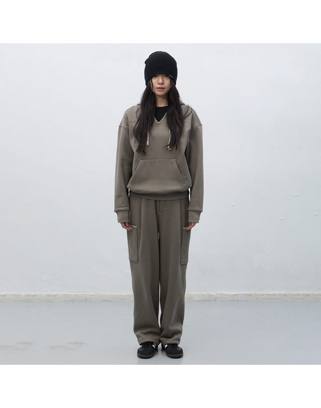 제너럴아이디어 제너럴 아이디어 UNISEX 스티치 스웻 후드 세트 [GREY] / SBE4U51013SET-WOMAN 착용컷