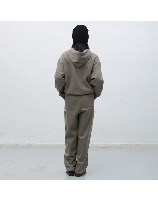 제너럴아이디어 제너럴 아이디어 UNISEX 스티치 스웻 후드 세트 [GREY] / SBE4U51013SET-WOMAN 착용컷