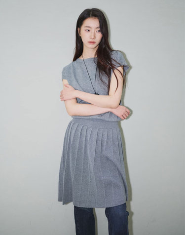 WOMAN 언발란스 플리츠 니트 드레스 [2COL] / GF1LOP502