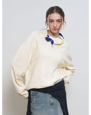 UNISEX 배색 카라 헨리넥 니트 [IVORY] / GF1UKP007-WOMAN