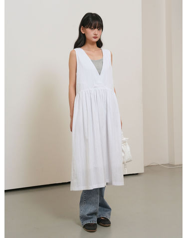 WOMAN 루즈핏 슬리브리스 플라워 원피스 [WHITE] / GF2LOP517