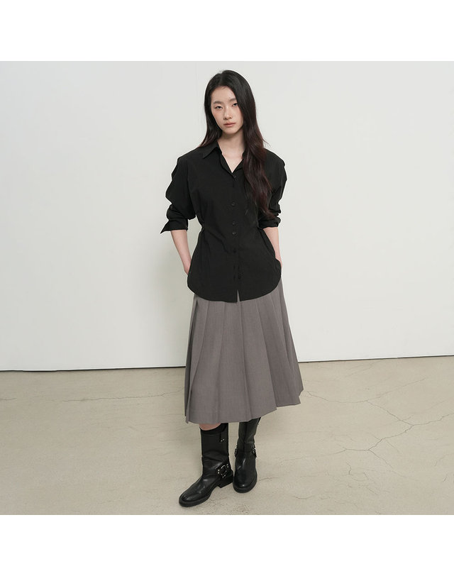 제너럴아이디어 제너럴 아이디어 WOMAN 벨티드 핀턱 셔츠 [BLACK] / GF1LSH502 착용컷