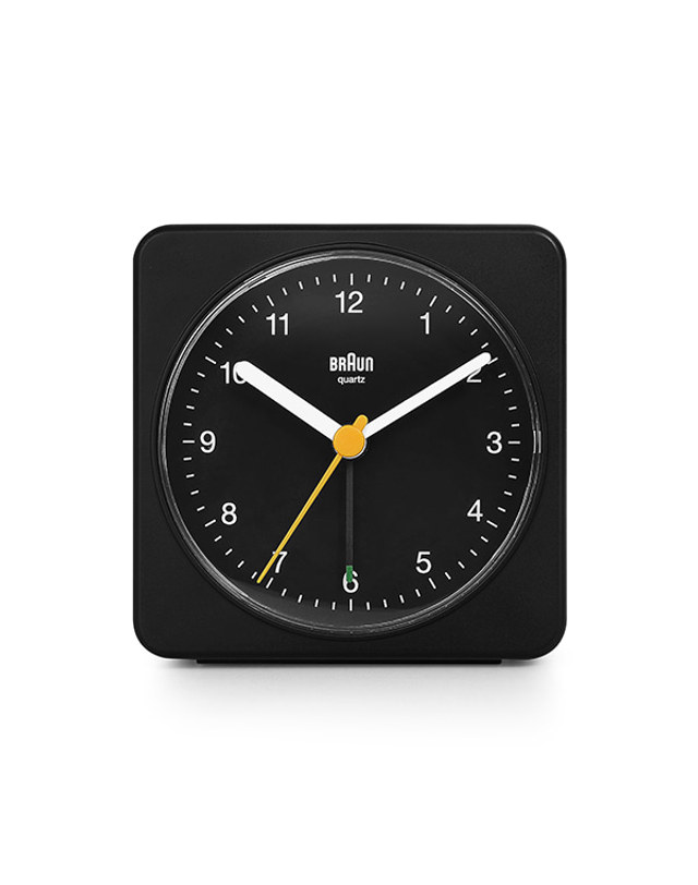 브라운 BRAUN BC03B 클래식 아날로그 크레센도 알람 저소음 공용 탁상시계 착용컷