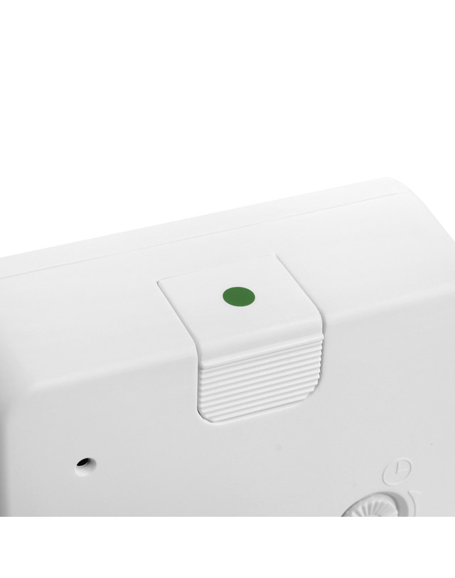브라운 BRAUN BC03W 클래식 아날로그 크레센도 알람 저소음 공용 탁상시계 착용컷