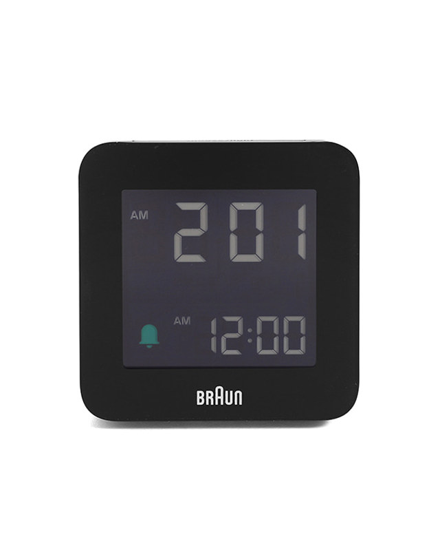 브라운 BRAUN BC09B 디지털 크레센도 알람 공용 탁상시계 착용컷