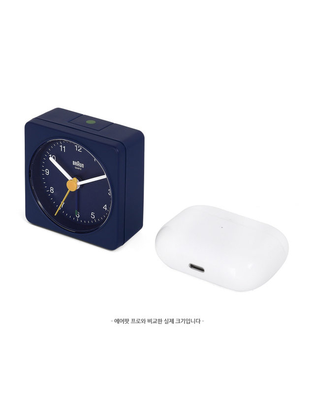 브라운 BRAUN BC02BL 클래식 트래블 크레센도 알람 저소음 공용 탁상시계 착용컷