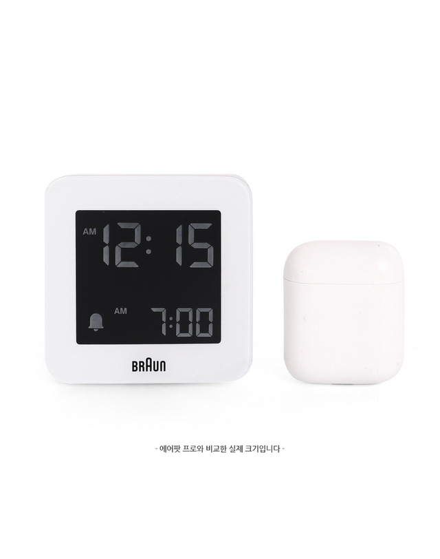 브라운 BRAUN BC09W 디지털 크레센도 알람 공용 탁상시계 착용컷