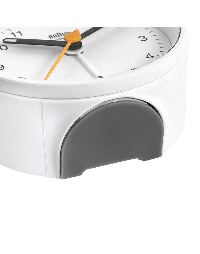 브라운 BRAUN BC12W 클래식 크레센도 알람 저소음 공용 탁상시계 착용컷