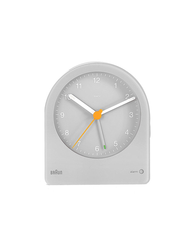 브라운 BRAUN BC22G 클래식 아날로그 크레센도 알람 저소음 공용 탁상시계 착용컷