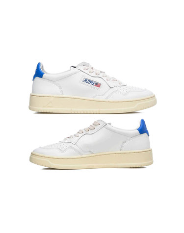 26SS 여성 메달리스트 로우탑 스니커즈 화이트/코발트블루탭 AULW LL46