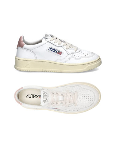 26SS 여성 메달리스트 로우탑 스니커즈 화이트/핑크탭 AULW LL16