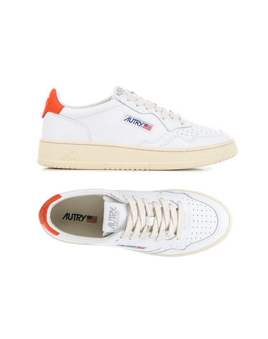 26SS 메달리스트 로우탑 스니커즈 화이트/오렌지탭 AULM LL24