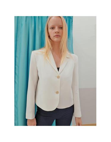 진주버튼 화이트 크롭 자켓 _ Pearl Button White Crop JK