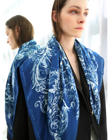 실크100 미드나이트 블루 스카프 90cmx90cm_Silk100 Midnight blue Scarf