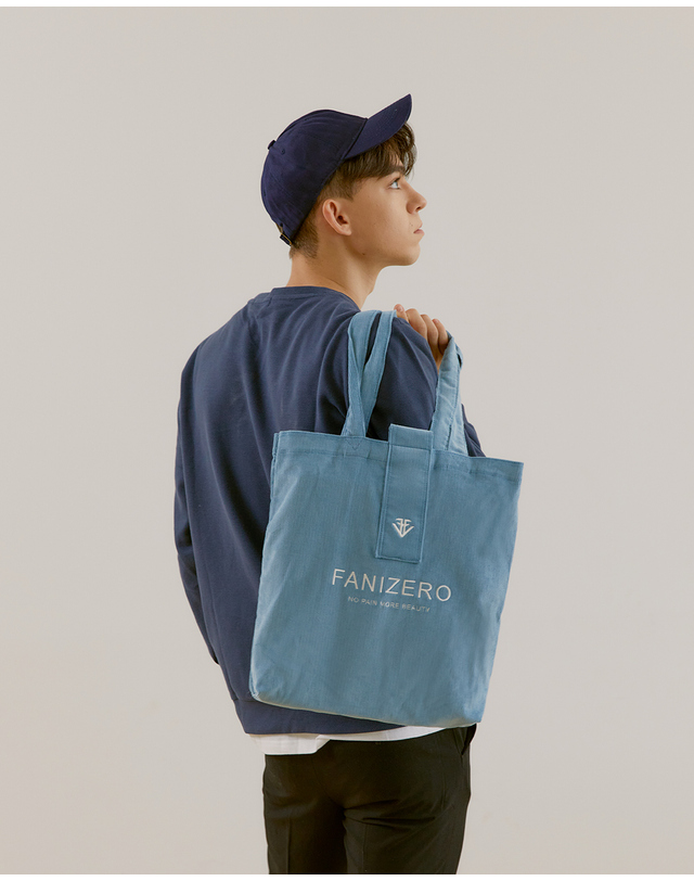 패니제로 [코듀로이 에코백] CORDUROY ECO BAG -Blue 아이보리 착용컷