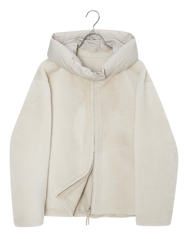 닥스 여성 [LUXURY FUR][양모피]크림 탈착 후드 패딩 배색 하프 무스탕 상세